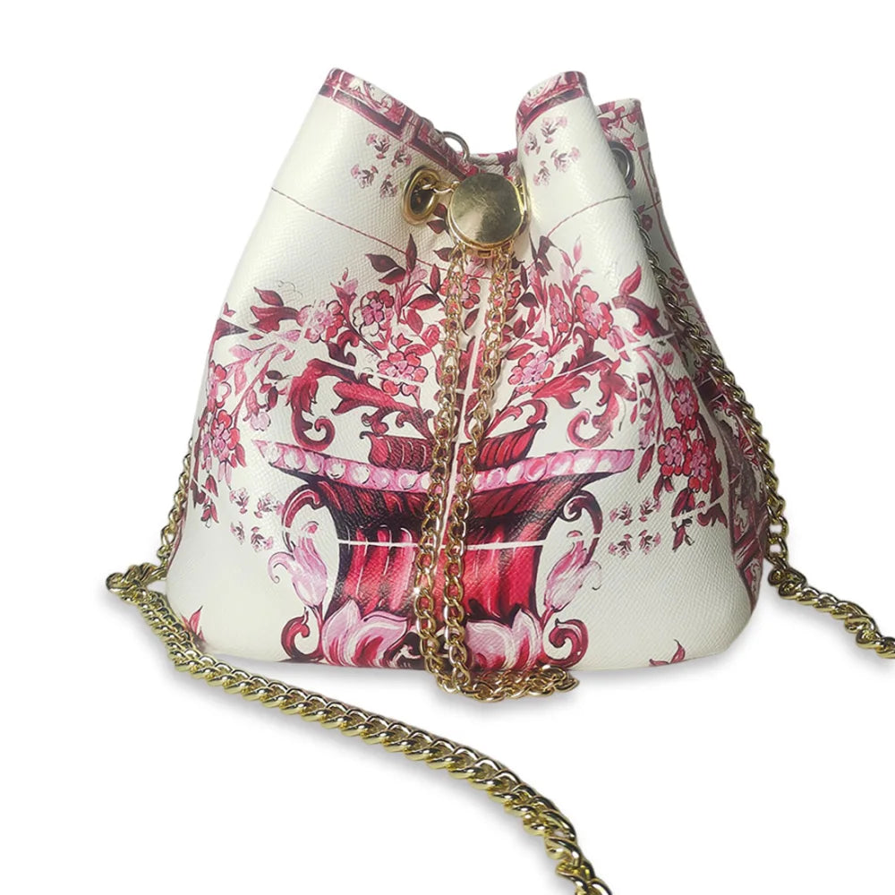 Textured Soft Leather Bucketbag