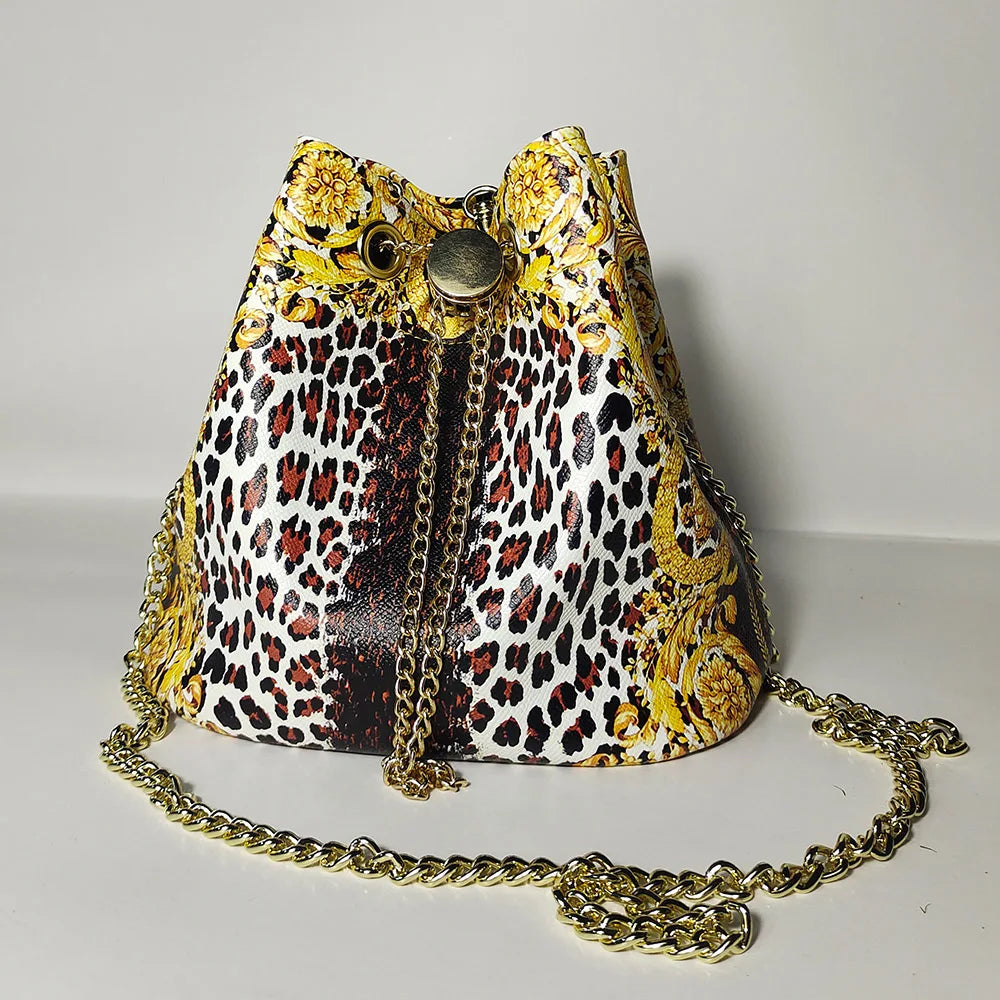 Textured Soft Leather Bucketbag