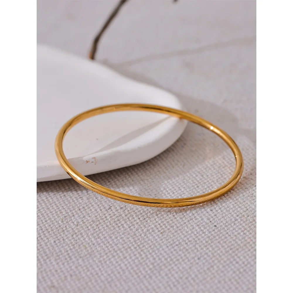 Classic Sleek Bangles