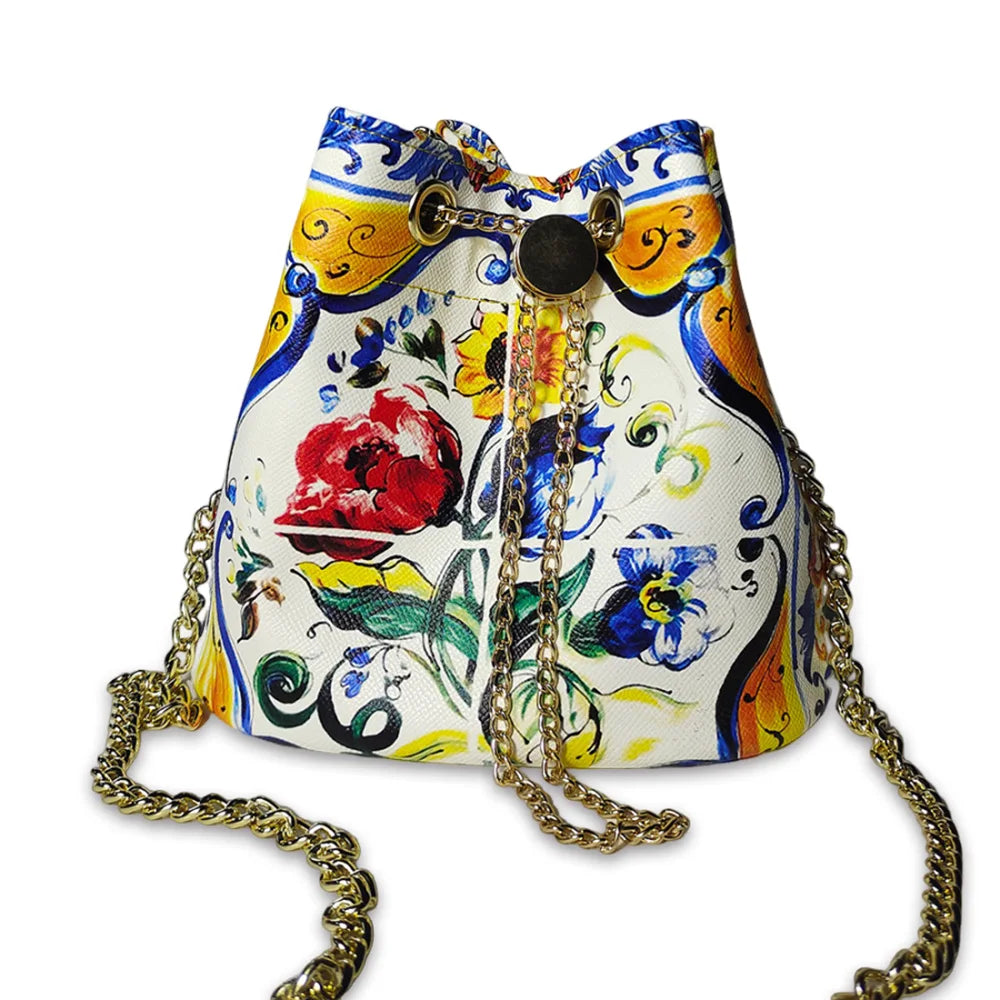 Textured Soft Leather Bucketbag