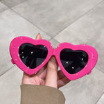 गैलरी व्यूवर में इमेज लोड करें, New Multicolored Heart Shape Sunglasses

